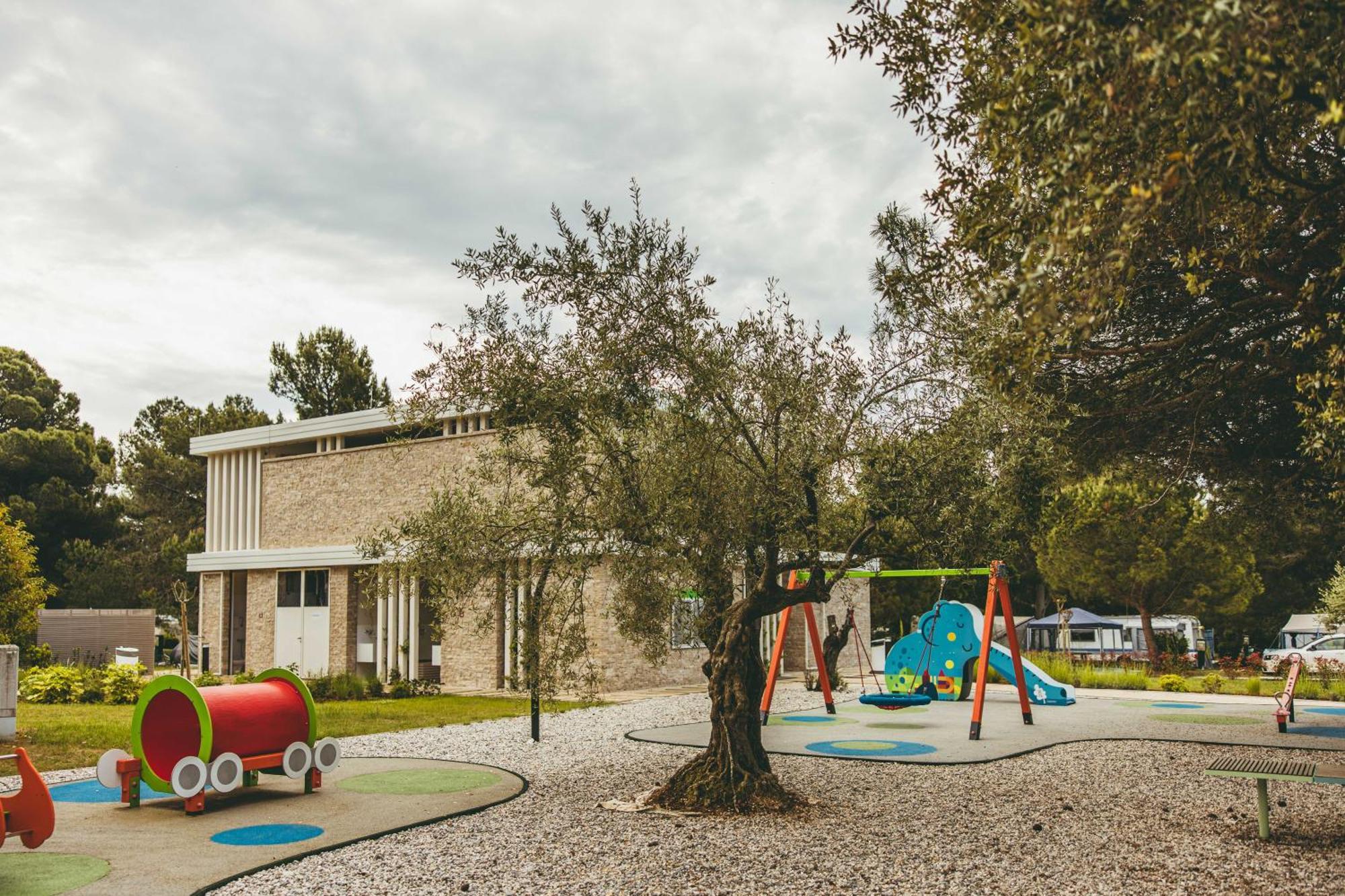 Maistra Camping Koversada Uncovered Naturist Pitches เวอร์ซาร์ ภายนอก รูปภาพ